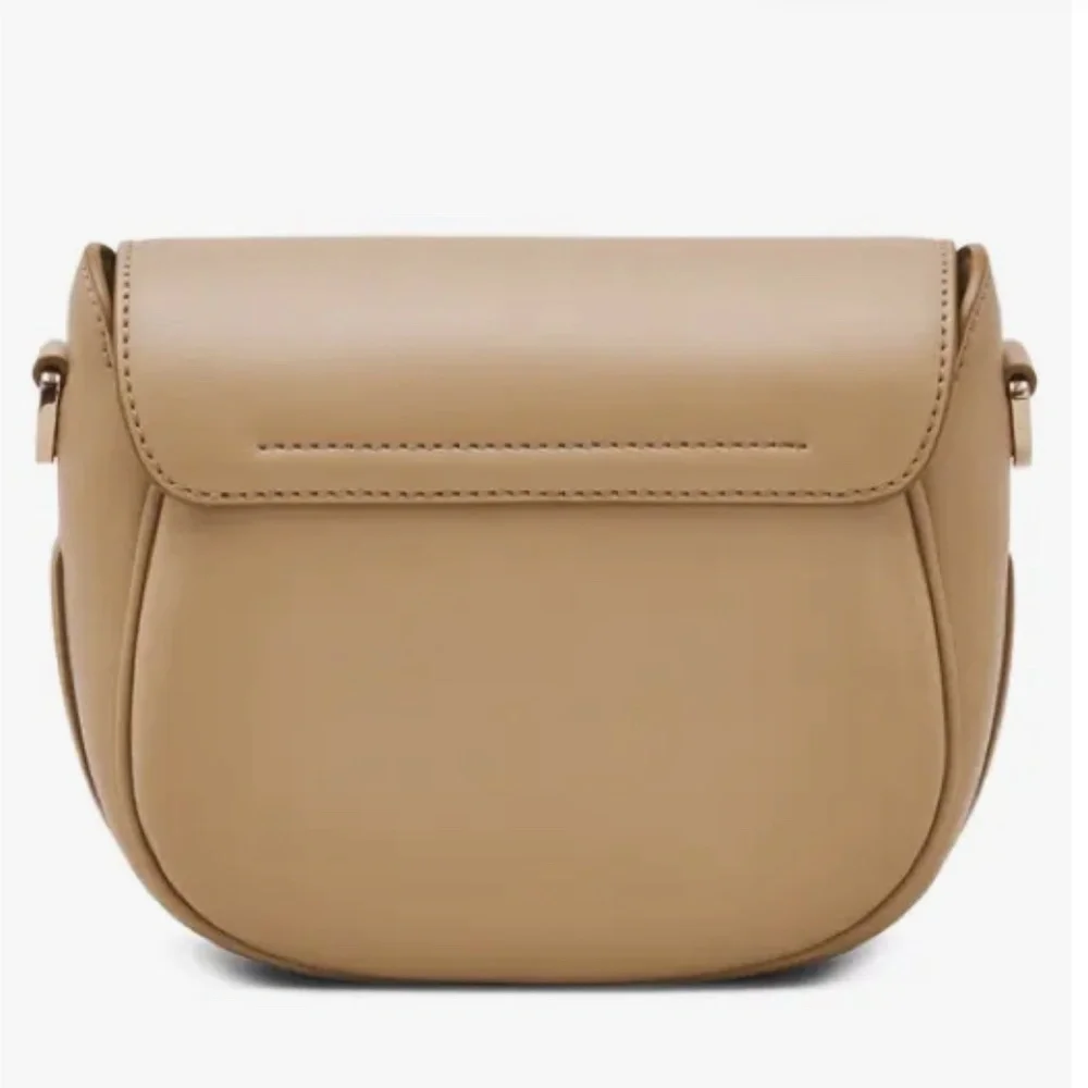 NWT $375 Marc Jacobs The Saddle Bag in Camel Leather!
